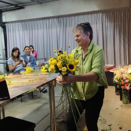 Curso-de-Embalagens-Módulo-2-Fundamentos-da-Arte-Floral (9)